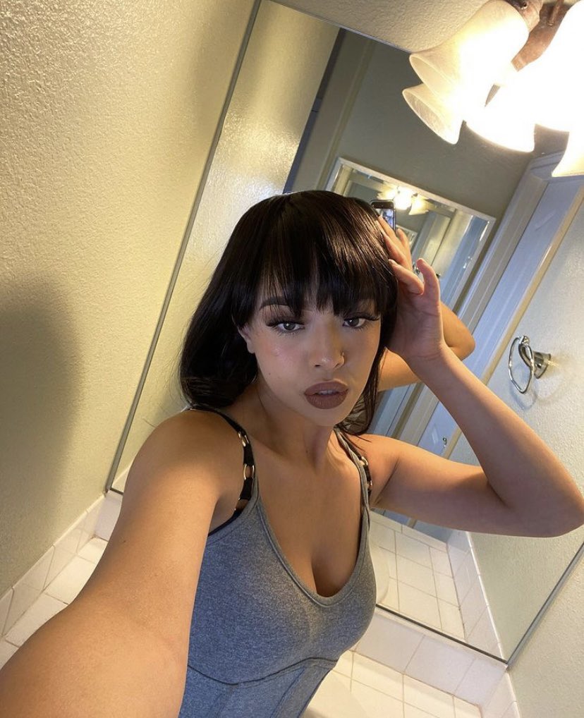 jooo981's tweet photo. I’m all yours bby 😘 dm me or kik me:bbyjo55 to buy nudes and feet pictures 😘 #sellingcontent #sellingnudes #findom #paypigg #onlyfansnewbie #kik #sexy #horny #feetfindom https://t.co/NYWV1isiS8