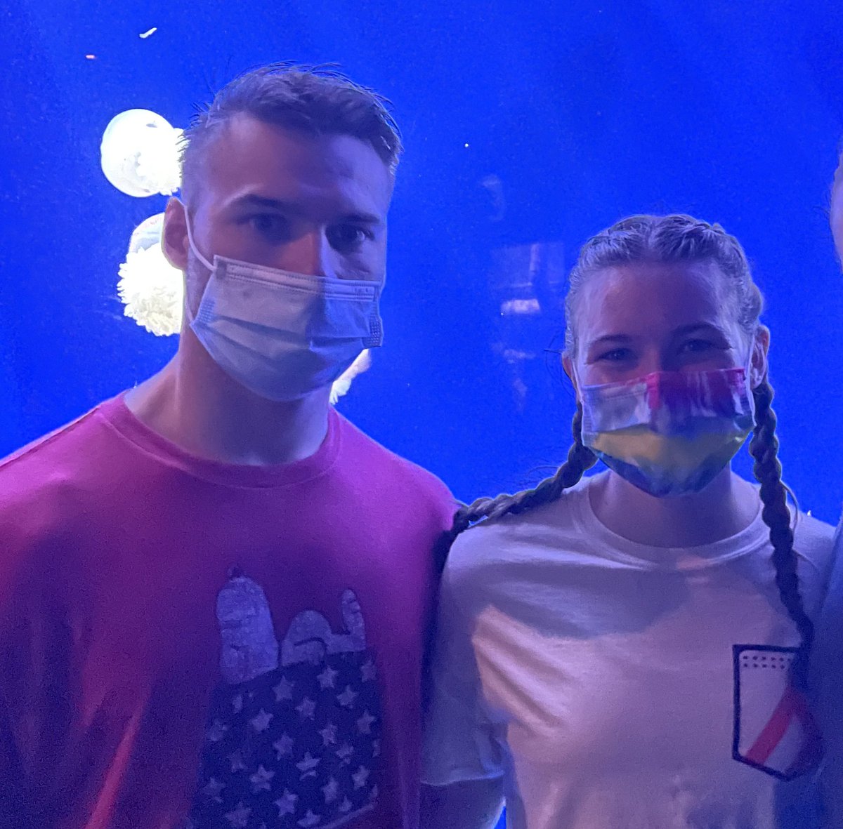 cami_w5's tweet photo. i know you would’ve wished me happy 16th if you could. but keep doing what you’re doing, the world needs it❤️ https://t.co/s7vzybF9rH