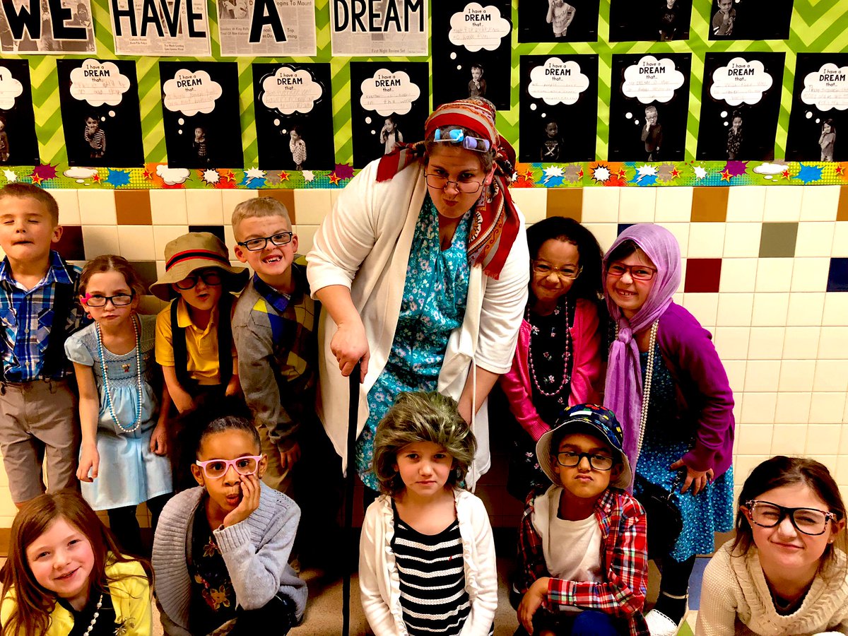 Day 5-I was nominated by <a href="/KelynMarmolejo/">Kelyn Marmolejo</a> .  Every day I will post a picture from a day in the life of an educator. I will post without explanation &amp; nominate someone else to take the challenge. That’s 7 days, 7 pictures, &amp; 7 nominations. Today, I nominate <a href="/Mathmom321/">Charlie Webb</a>