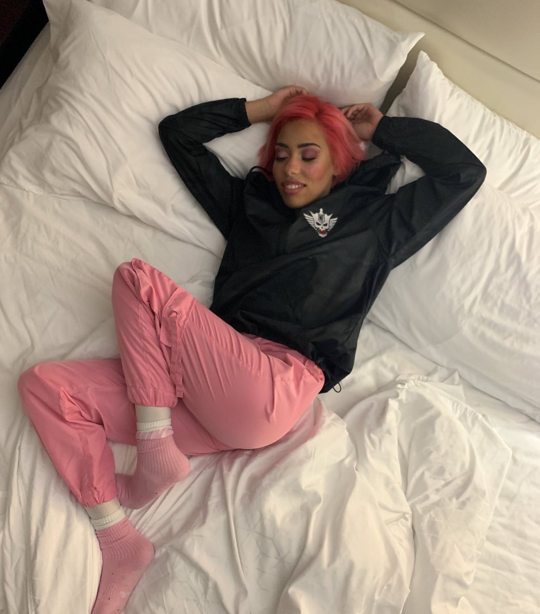 The_MJ_Baeby's tweet image. Tonight was crazy insane... and I loved EVERY minute of it!!!! 💖💖💖💯 #NightmareFactory #NF_training #graduate #1stclass #showcase #babiekilledit #bestnightever #cantstopwontstop #thisismylifenow #ofwhatanight