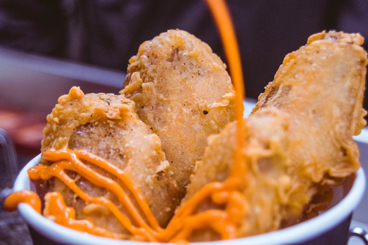 Wingomania's tweet photo. Siracha spicy mayo 🤤

#WingomaniaBTS 📸 #WeWing 🍗 https://t.co/5C9mDfWHll