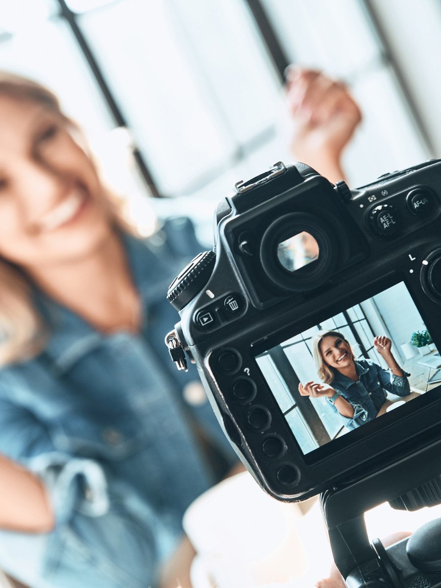 Slate2Brand's tweet photo. Find out what kind of role fits you best as an actor directly from casting directors themselves &amp; increase your chances of receiving callbacks/booking! 
Submit:
✨15 second full-body slate
✨Slate should include name, height and show off your personality
✨2 contrasting headshots https://t.co/W3LLooqR6j