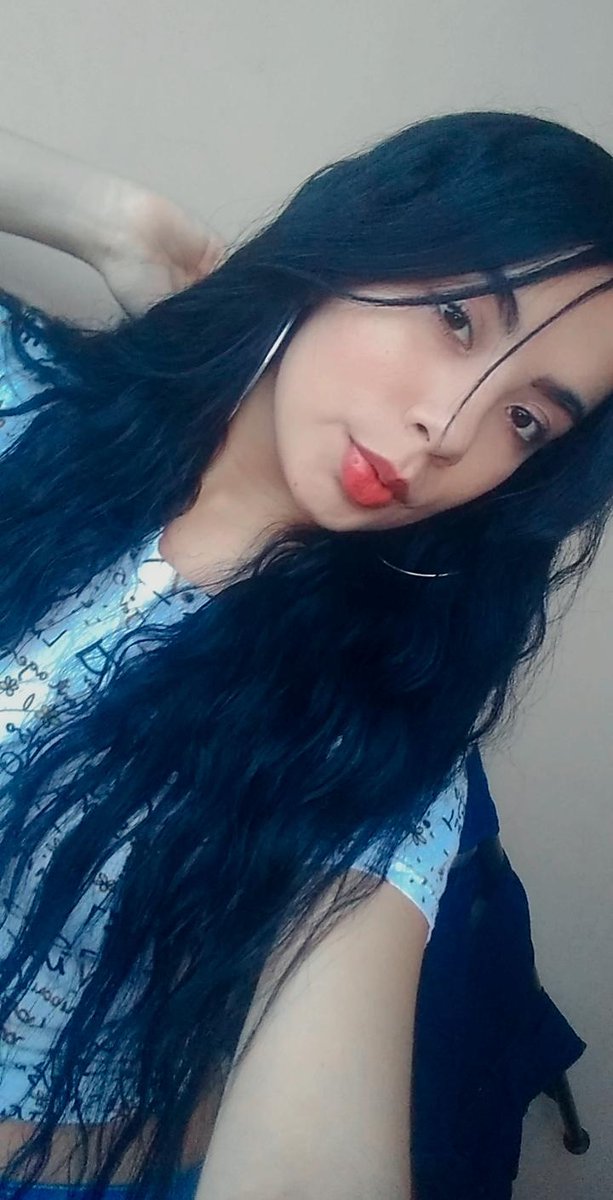 uve_uu's tweet photo. Ustedes dicen que así peli onduladita me veo chimbita o mejor me calveo? https://t.co/dacQbwxd9L
