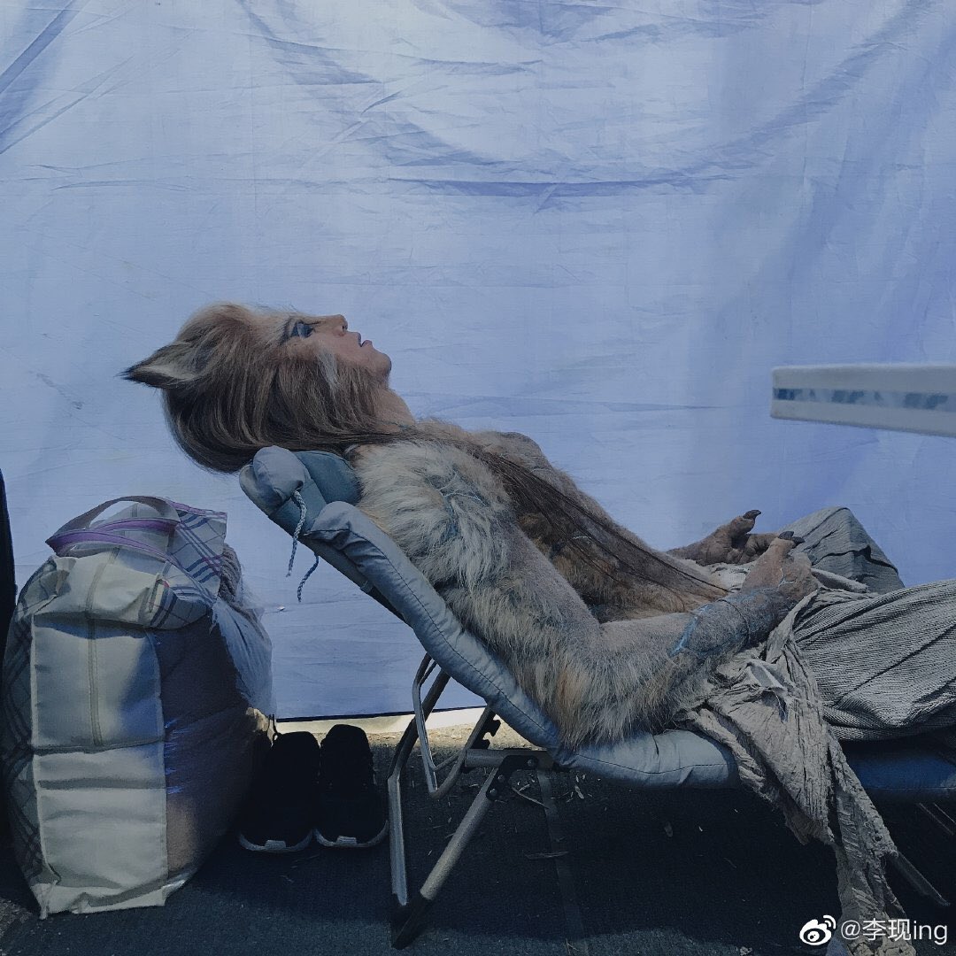 midnightbliss01's tweet photo. 121020 #LiXian shares snippets of half human half wolf costume that didn’t make it to the film #SoulSnatcher. “Although this look wasn’t in the movie, but at that time I sat 6 hours (getting makeup)wearing this fur flying in &amp; out in the bamboo forest. Keeping this as a memory..” https://t.co/Wzn3LQDz6n
