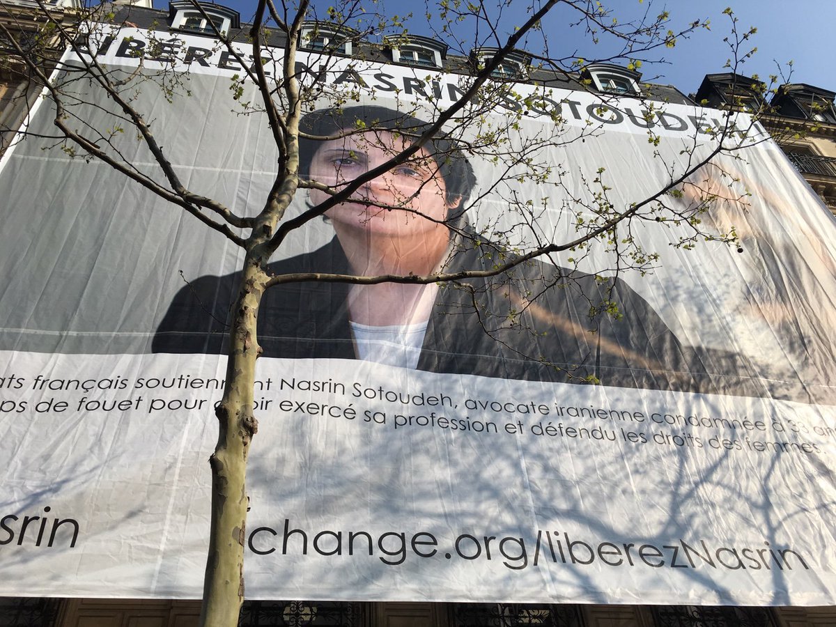 Ne pas oublier, ne pas baisser la garde, rester mobiliser, ne pas decrocher les portraits des façades.
#freenasri 
<a href="/CNBarreaux/">Conseil national des barreaux - les avocats</a> 
<a href="/ProtectLawyers/">Observatoire international des avocats en danger</a>