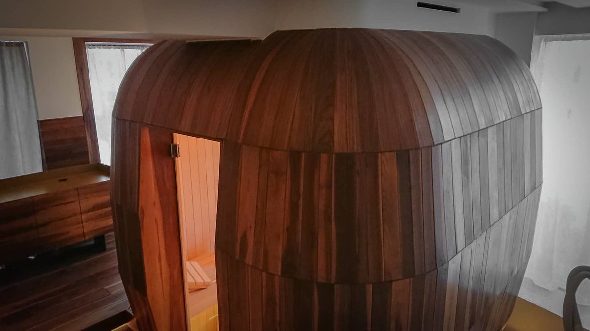 yetitool's tweet photo. We showed you some gorgeous sauna interior last week, now let's take a look at the outside!
#smartrouted #yetismartbench #cnc #cncmachining #cncmachine #woodworking #woodwork #sauna #solidwood #solidwoodfurniture https://t.co/sVN0pp2Edd