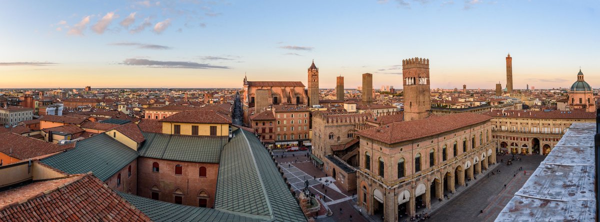 virginiomerola's tweet photo. #Bologna prima città per qualità della vita nella classifica @sole24ore. Avviene nell'anno della pandemia: la nostra città sa resistere e, soprattutto, sa guardare al futuro.
Ringrazio le bolognesi e i bolognesi, protagonisti di una città resiliente, aperta e innovativa. https://t.co/Loe0d0rEoV