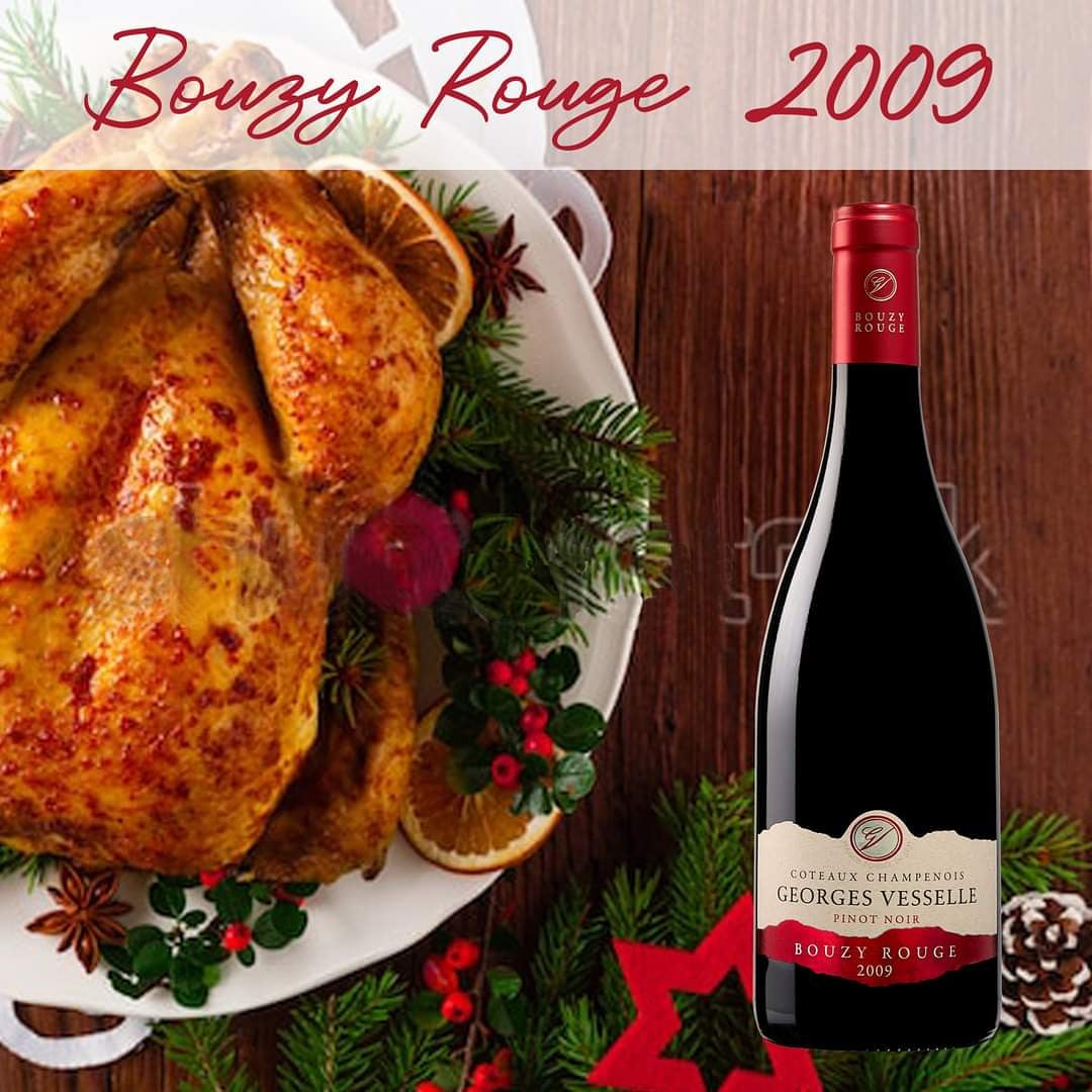 CVesselle's tweet photo. J-10 avant Noël 🎄 Aujourd'hui, nous vous suggérons notre Bouzy Rouge Millésimé 2009 🍷 pour accompagner vos viandes blanches (poularde, dinde) ou votre plateau de fromages. Nous vous conseillons de l'ouvrir 1h à l'avance afin de profiter pleinement de ses arômes de cerise. #Noel https://t.co/4zAg7ZM0gy