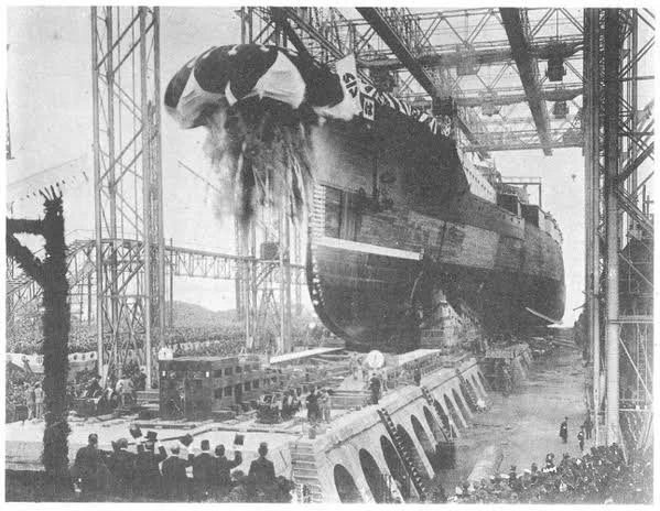 1913年の今日は巡洋戦艦榛名の進水日。
巡洋戦艦榛名は金剛型巡洋戦艦の3番艦として川崎造船所(川崎重工)で建造され、主力艦としては初めて民間企業に発注された艦となった。
ちなみに艦名は群馬県の榛名山に因む。 
