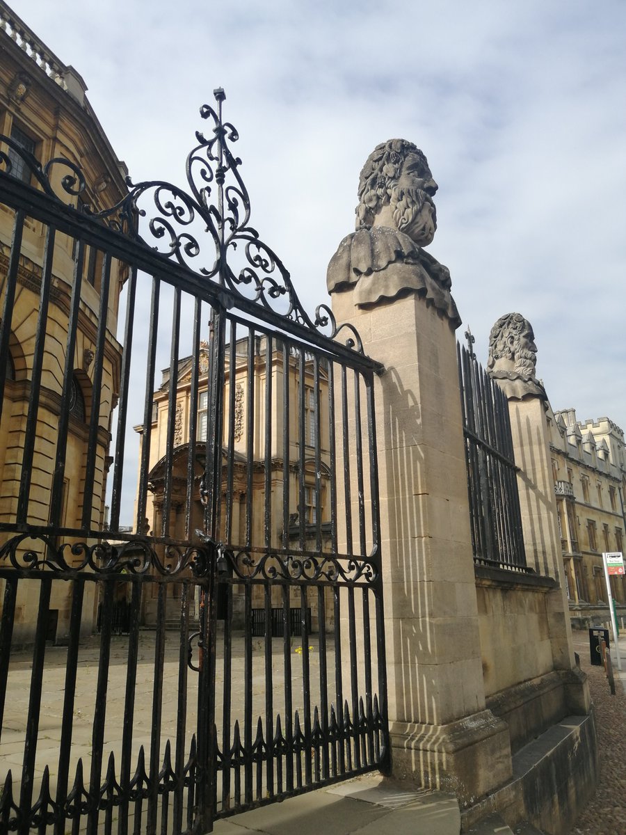 school_of_arch's tweet photo. 🍀Good luck to all those #interviewing for a place on our undergraduate degree 👩🏿‍🎓👨🏽‍🎓👩🏻‍🎓. Be curious, observant &amp; thoughtful &amp; show our tutors your passion for #ArchandAnth but above all enjoy this experience! 

 #studyhere @UniofOxford https://t.co/YQ9Ll3VY5c