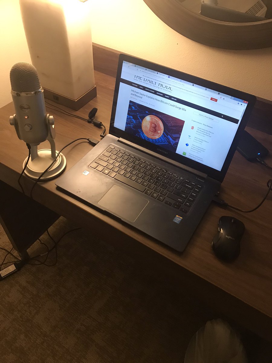 MoonLamboio's tweet photo. For those of you who watched my most recent YouTube video... this is my wrinkle free laptop in my Nashville hotel tonight. This thing is TOAST. #XRP #downy #wrinklerelease https://t.co/wCwYLDGjjQ