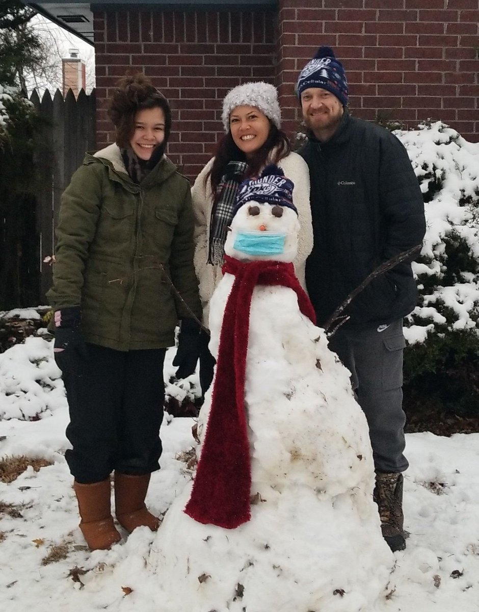 Filipinogal2pt0's tweet photo. "Kindess is like snow, it beautifies everything it covers."
           -Khalil Gibran
.
We had a blast making a snowman!!🥕☃️❄❤😷 https://t.co/QO0RamqNxx