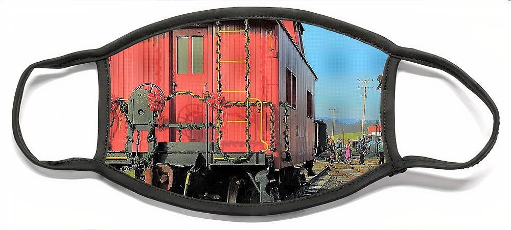 Thanks so much to the buyer of a '#Christmas #Caboose' #facemask in #Talbott #Tennessee ! I hope you enjoy the design & wear it in good health! pixels.com/saleannounceme… #gratitude #LehighValley #railroad #trains #KemptonPa #Allentown #art #GiftIdeas2020 #OnlineShop #beatCovid19