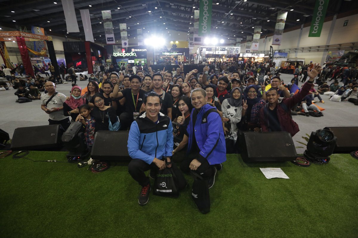 indofest_offcl's tweet photo. Kali aja foto ini bisa mengobati kerinduan yang merajam
#Indofest2020
@efekrumahkaca @endahNrhesa @Rikasharsa https://t.co/yNly83llrv