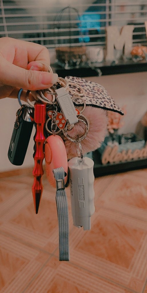 helloribii's tweet photo. Self defense Keychain but make it cute..THANKS again @kenyaserranoo https://t.co/NZhzdrstS1