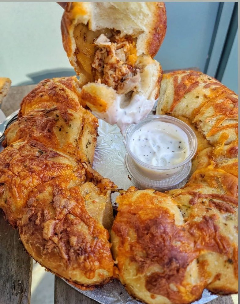 MissTeeLoveFood's tweet image. Weekly orders. #pullapartbread jerk chicken pan bread #pickuporder #supportlocal #BlackOwnedBusiness #durham