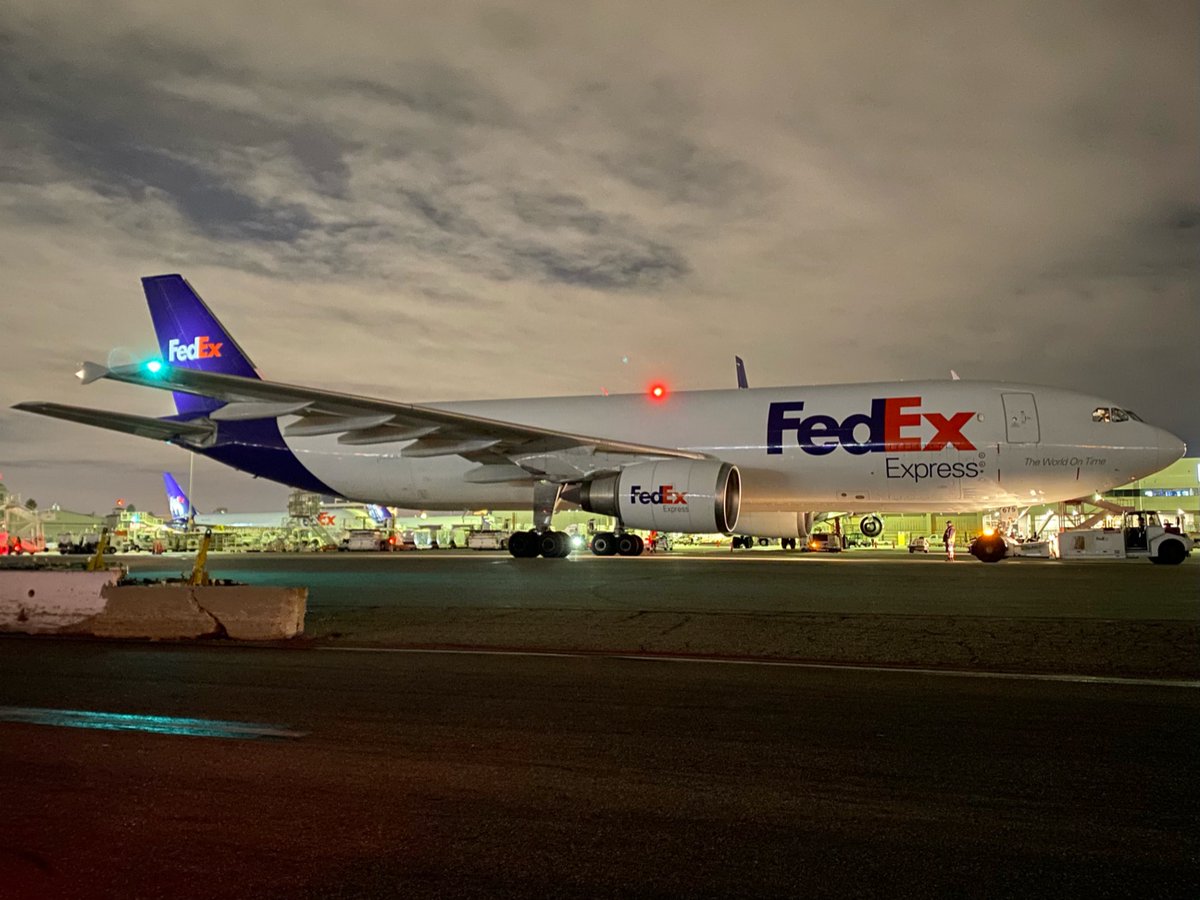 flyLAXairport's tweet image. The first batch of COVID-19 vaccine has arrived in Los Angeles at LAX. This is a major milestone for science, our country and our community. Thank you to all those who made this delivery possible, and are part of the incredible effort to distribute vaccines around the world.
