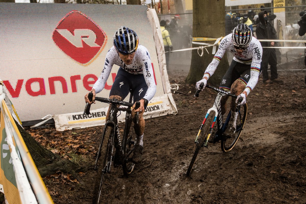 maap_cc's tweet image. Congratulations, Tom Pidcock!

Not only securing a maiden victory in the Elite class but, taking the Superprestige Gavere win in commanding style over the reigning World Champ. Class ride!

📸  Twila Federica Muzzi
#maapapparel #crossishere #spgavere