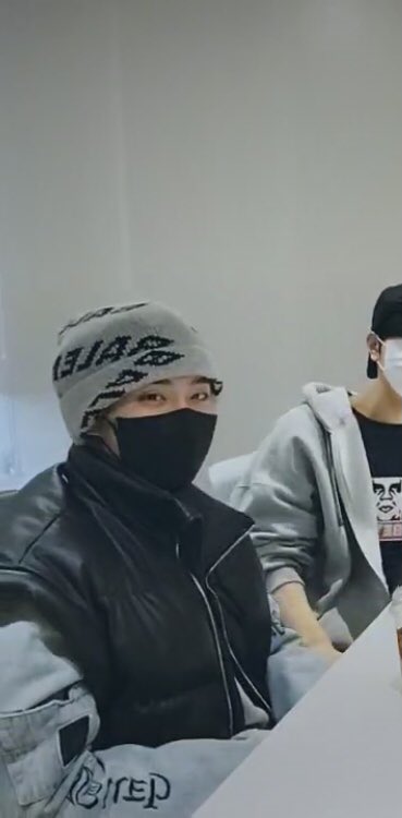 Make_Us_Stay's tweet photo. Jisung looks too good today I CANT https://t.co/csXEEXwVrf