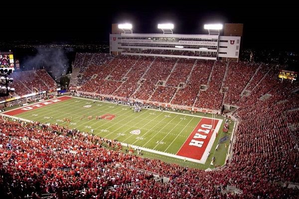 Moke_801's tweet photo. Committed to the University Utah‼️⚫️🔴 #GoUtes 🙌🏽 👌🏾🐔 https://t.co/zql25rXsAU