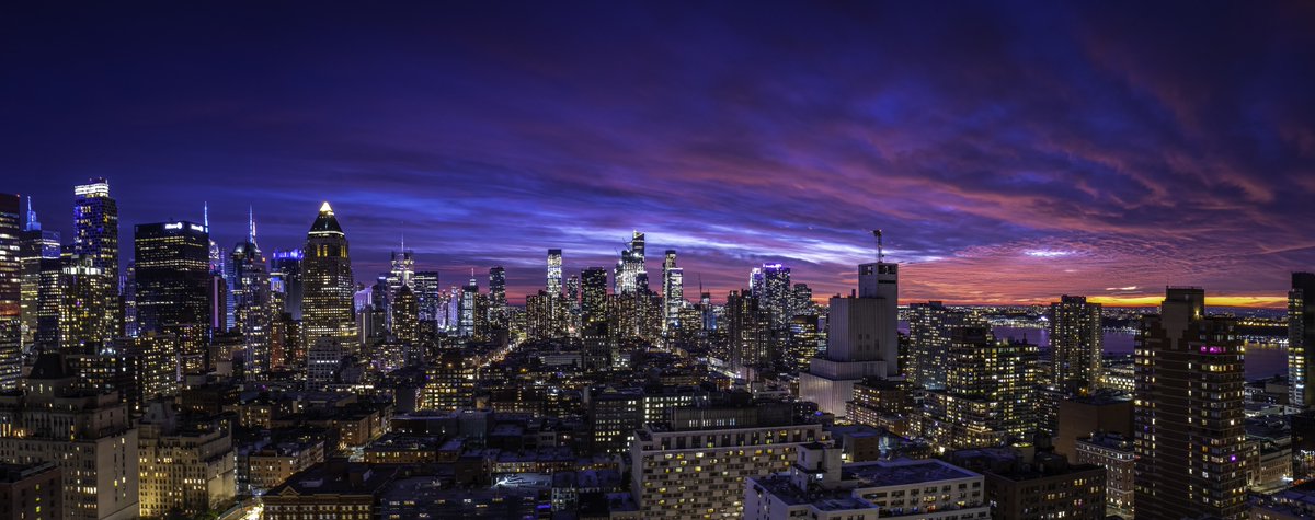 Hoy he fotografiado desde casa el que ha sido uno de los mejores atardeceres del año en Nueva York 🔥🔥🔥
