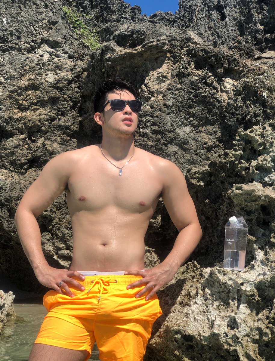 imnathanieltiu's tweet photo. Keep yourself hydrated 💦 https://t.co/bLyc5TaqTu