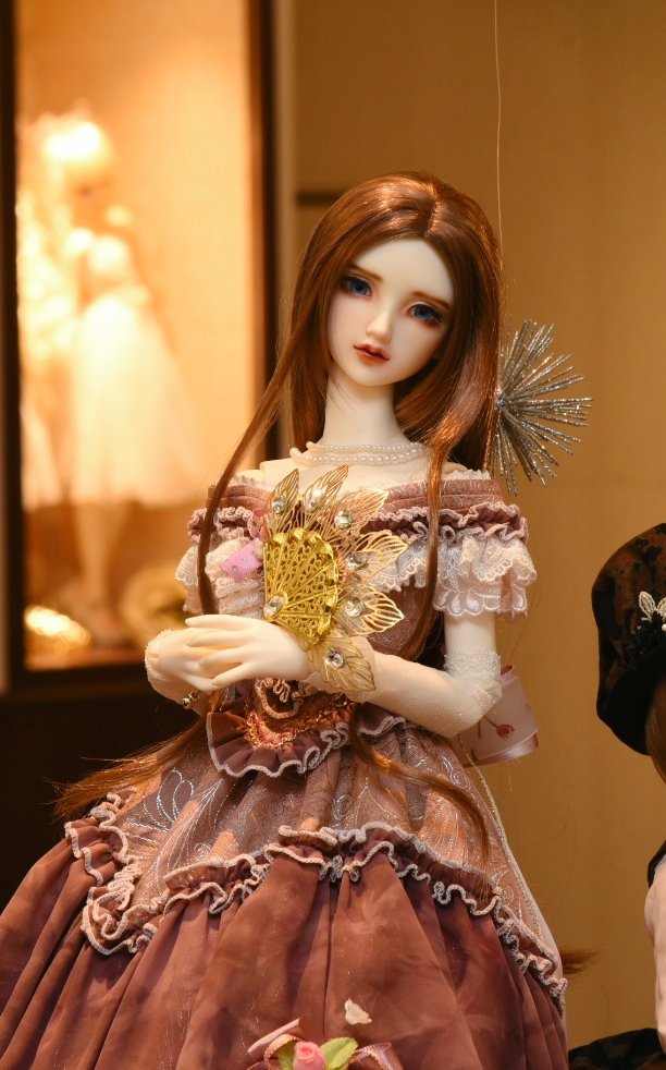 dolls_riz's tweet photo. 日曜日は天使の里撮影会に参加してきました(*´ω｀*)
壱子さんにメイクして頂いたSD16 オスカルで参加しました( ꈍᴗꈍ)
手にはオダリスク風ドレスセット付属の扇を✨落下しないようDDホワイト肌用マステで固定してます

#壱color #ボークス #superdollfie #スーパードルフィー #SD16 #SDオスカル https://t.co/z05JynhLU9