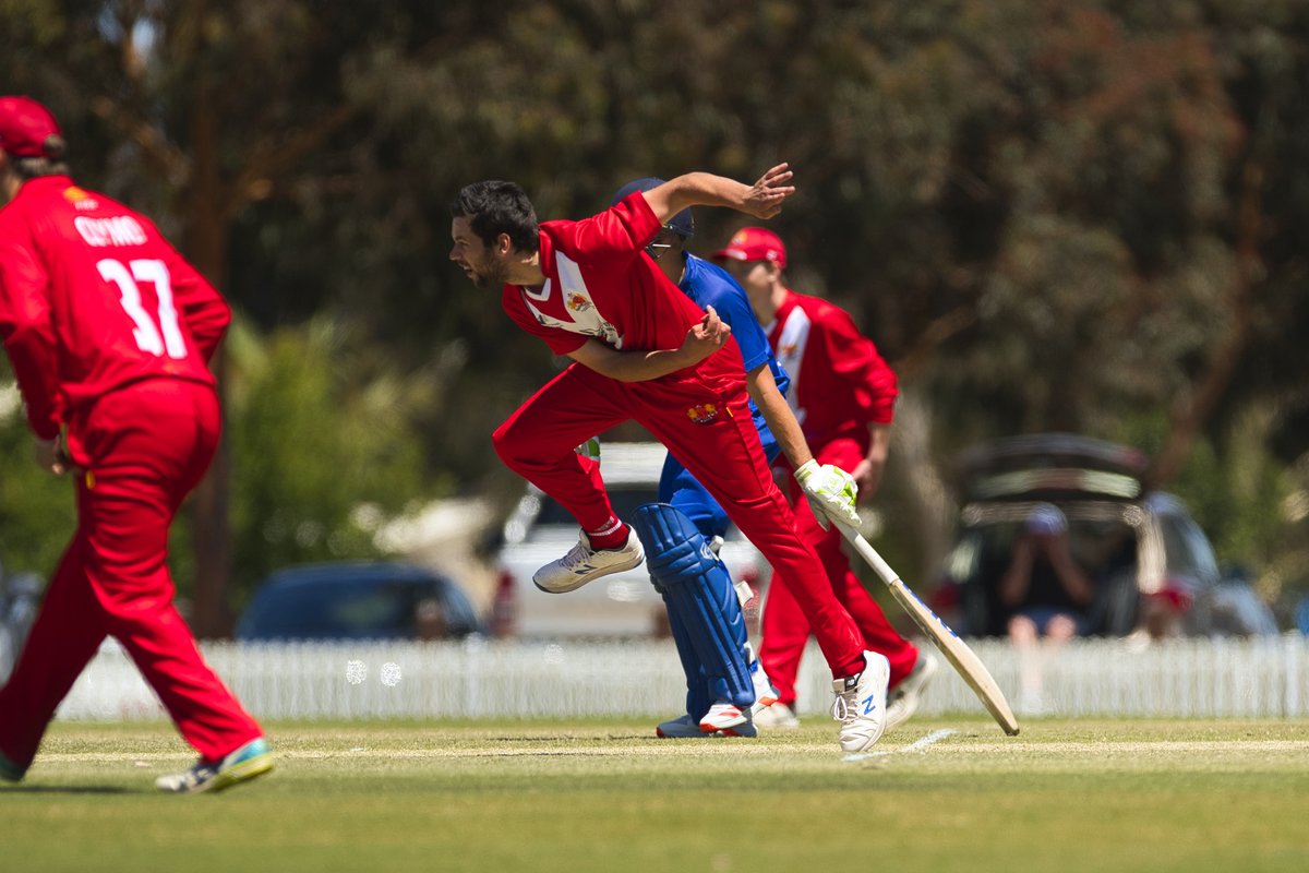 CaseySthMelbCC's tweet photo. Thanks to @CMThomasPhotog1 there is now a gallery available for viewing from the Second XI match vs @FrankPenCC on Saturday at Casey Fields.🦢🔴⚪️🏏
link : https://t.co/xFUfFDUyW0
#SwansCricket #cheercheer #vicpremiercricket #CaseyFields https://t.co/e8TRFYFJRm