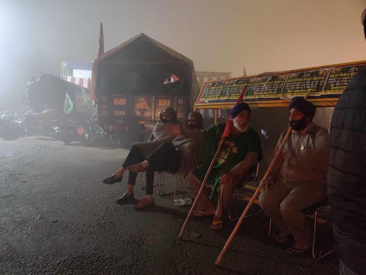 Post 12 am, many such groups are seen sitting at intersections. They carry sticks, torches and some of them wear a uniform that says pehredar. They check people and ensure no anti social person enters the night. Have encountered countless drunk people in the last few days. (2/n)