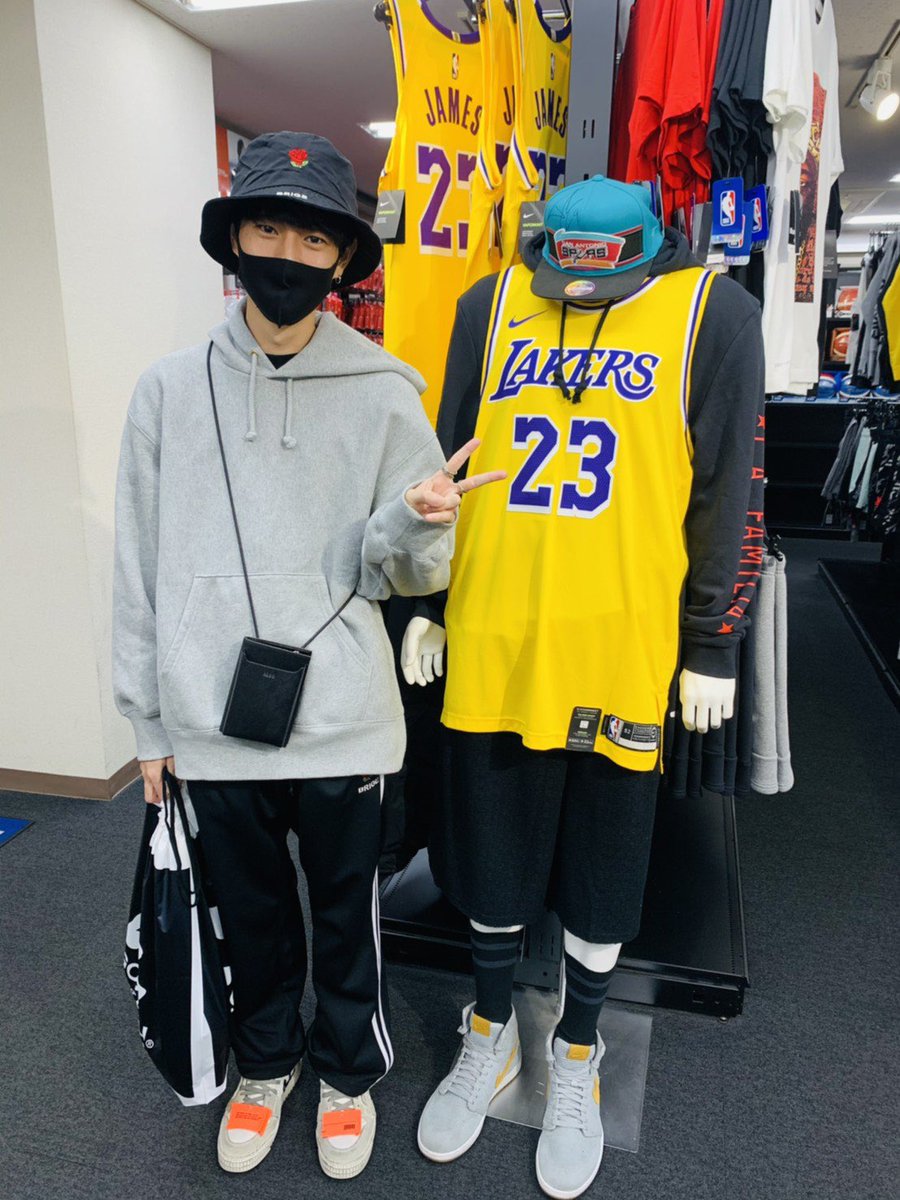MSTOKYO1221's tweet photo. 三遠ネオフェニックスSNSアンバサダーのFumiyaさんがご来店。@fumfumfum3
https://t.co/CMtasXmUut

＃三遠ネオフェニックス https://t.co/6isdzCKjZC
