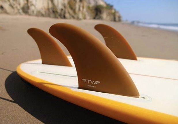 BlinkSurf's tweet photo. True Ames Tyler Warren Tri Fin goes well with a wide range of boards and is a perfect way to add power to your surfing. Find out if this goes well with your boards on the blog. - https://t.co/jqyPXpUSuw https://t.co/WYOnx4qw7r