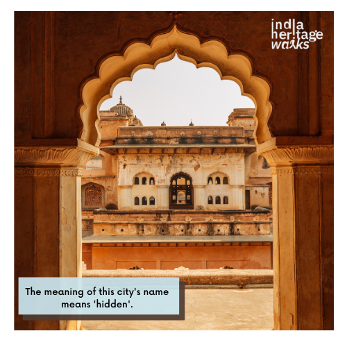 Sahawalks's tweet photo. "Travel virtually with India Heritage Walks! Take a look at these and identify this city.
Put your answers in the comments section below and let’s see how well you know your country! #VirtualTravel #IndoorLearning #QuarantineLife #IndiaHeritageWalks https://t.co/TX6gx33P8W