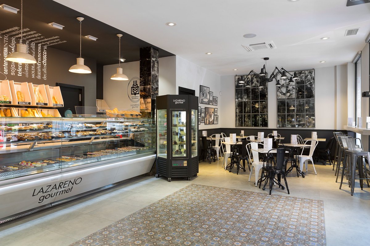 Lazareno Gourmet. Aranjuez.
Recuperando fotos de una obra realizada hace ya algún tiempo, un proyecto con diseño y mucho gusto realizado de la mano de @lazareno_estudio y @ledsuniversal.
Un lujo colaborar con profesionales como ellos.
ledshomelighting.es