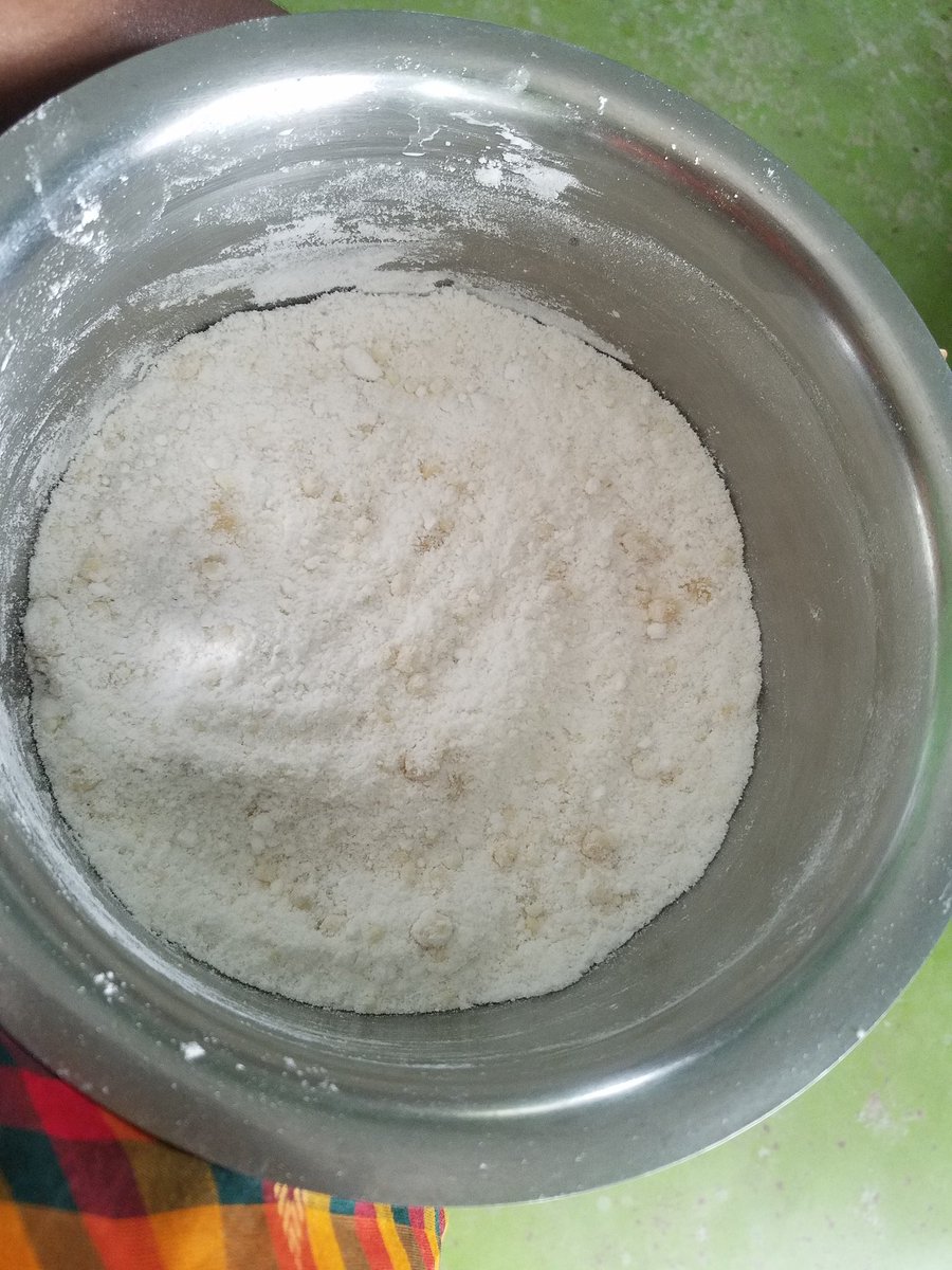 Early in the morning, villagers soak rice, pound it into rice flour and mix it with jaggery. This along with pearl onions, tamarind and jaggery is taken to the temple as offerings.