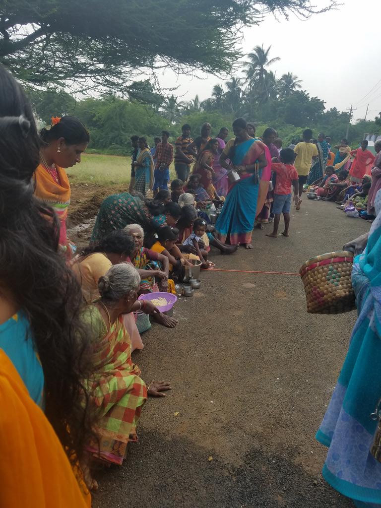 Now we drink! Everyone sits done for koozh. Those who can't come, send vessels to get koozh delivered to their home.