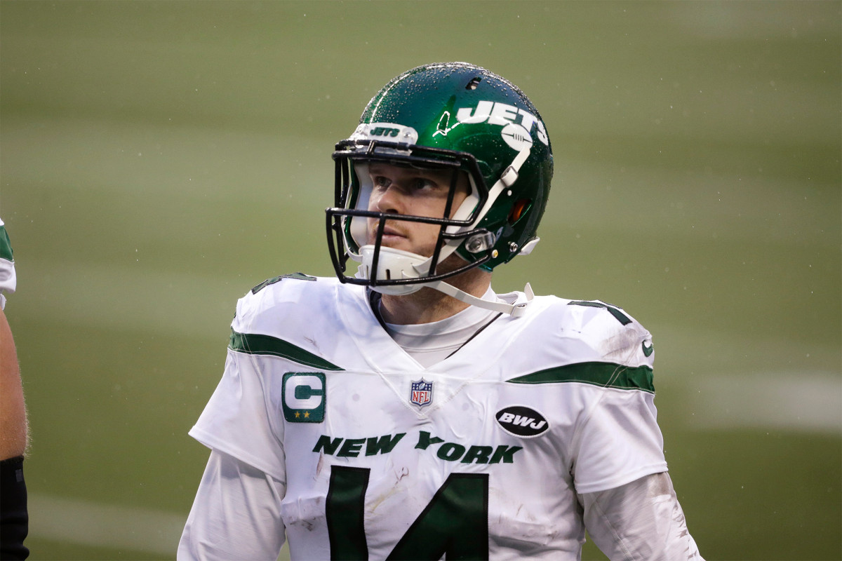 Sam Darnold is struggling to give Jets much reason to keep him