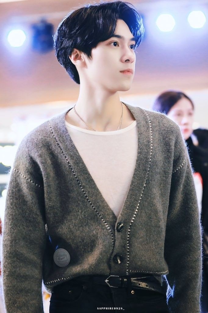 berlinliin's tweet photo. Loco como mgta hendery 🤑🤑🤑 https://t.co/m7jlpeCgbH