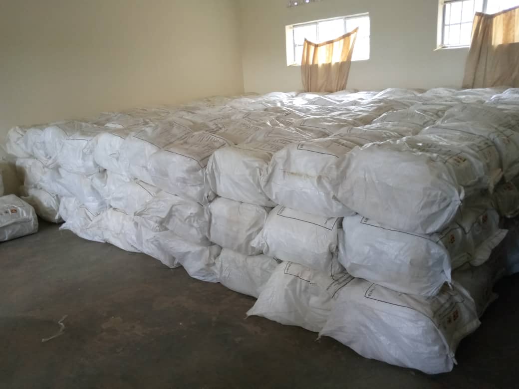 HabibahKiwanuka's tweet photo. Rt Hon. Gen. Moses Ali Launched the Distribution of mosquito nets in Adjumani. 30 Districts have benefited in the Wave 4 of Free Mosquito Net Distribution. Be part of A #malariafreeug2030
#StaySafeUG
#SleepUnderTheNetUg
#MinOfHealth https://t.co/uAzgmPw41W