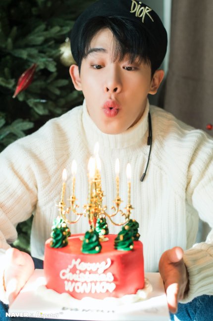 AtinyBebeWenee's tweet photo. Wonho 🖤💜 https://t.co/t6IcJ2K35N