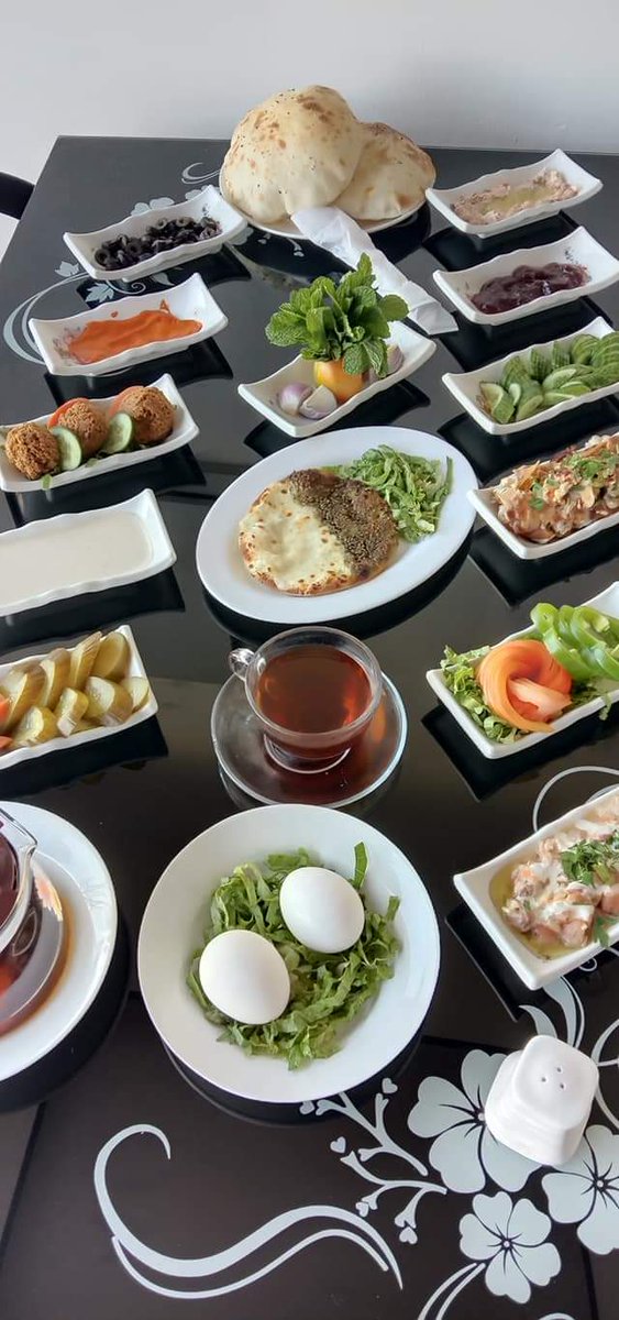 أصبحنا وأصبح الملك لله
اللهم إني أسألك خير مافي هذا اليوم وخير مابعده
واعوذ بك من شر هذا اليوم وشر مابعده.
أسعد الله صباحكم بكل خير وبركة ❤️ ❤️