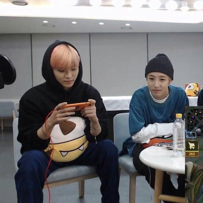 옘𓅿 tweet media