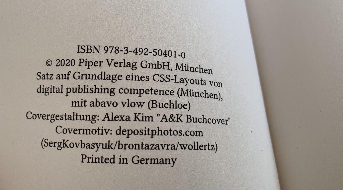 fabian_kern's tweet image. Große Freude bei dpc: In diesem Jahr haben wir für den Piper Verlag eine automatisierte Produktionsstrecke für das Buch-Layout in Print-CSS realisiert - auf Basis von Abavo Vlow als Produktions-Framework. Wir freuen uns mit dem Verlag über dieses tolle Projekt! #printcss #eprdctn
