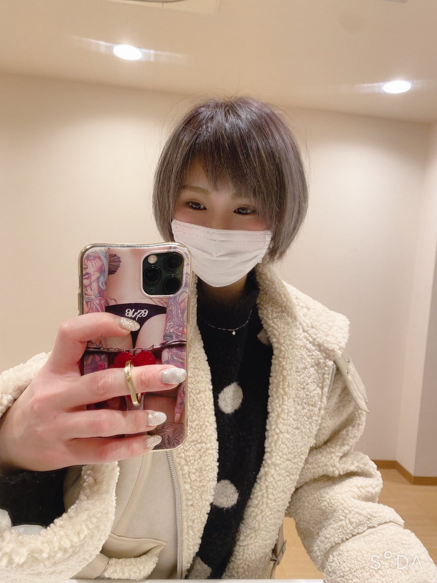 E Girls博多 洋 今日は久々に美容室行ってきたよー ボッサボサの寝癖のままの伸びまくりヘアーが綺麗に整えられました 前髪また切っちゃった ショートカット ショート グレー オン眉 美容室 天神 大名 中洲 ソープ 風俗 E Girls博多 洋 今日は久々に美容室行ってきたよー ボッサボサの寝癖のままの伸びまくりヘアーが綺麗に整えられました 前髪また切っちゃった ショートカット ショート グレー オン眉 美容室 天神 大名 中洲 ソープ 風俗