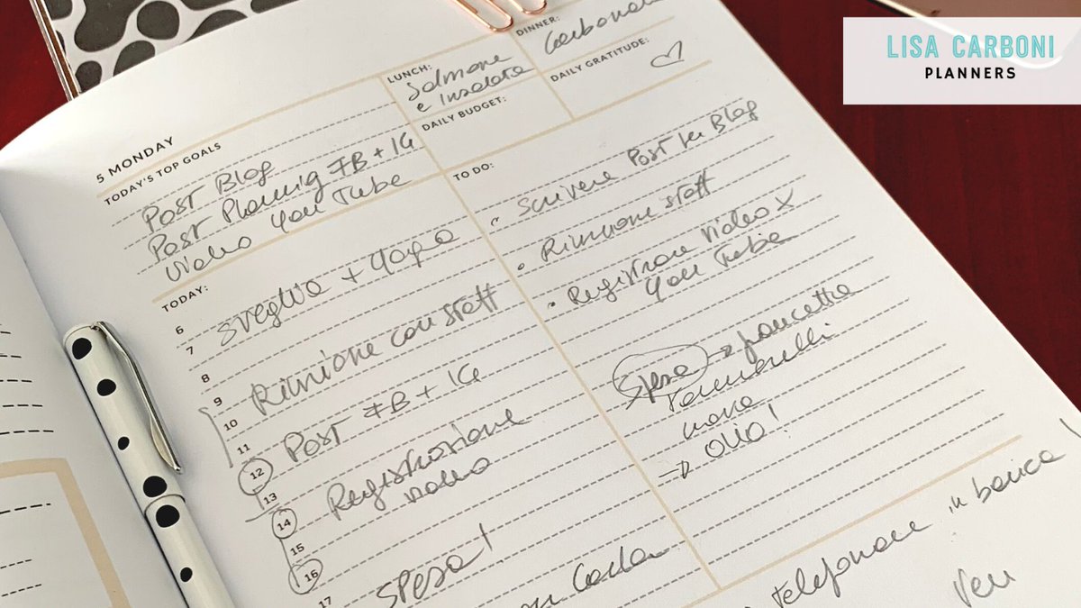 lisacarboni's tweet photo. Il lunedì è l'inizio di una nuova indaffaratissima settimana di lavoro! 
👉Pianificala al meglio con il nostro Daily Planner! 📝📆
👉https://t.co/FkfaWmEYs0

#lisacarboniplanners #planner #planneraddict #holidaygifts  #workplanner #holidaygiftideas #holidaygiftguide https://t.co/c9eW2KDwH5