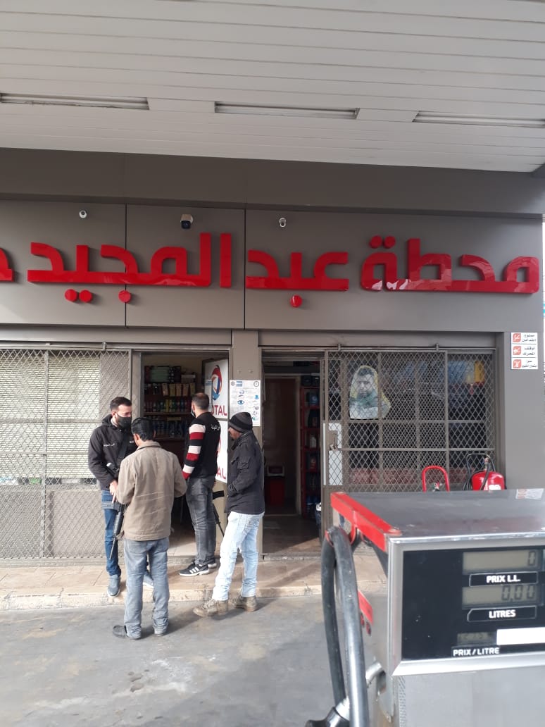 statesecuritylb's tweet photo. مؤازرة مصلحة الاقتصاد في جولة في جولة على المحلات والتعاونيات ومحطات المحروقات في بنت جبيل لضبط الاسعار . https://t.co/fd3R68BEdj