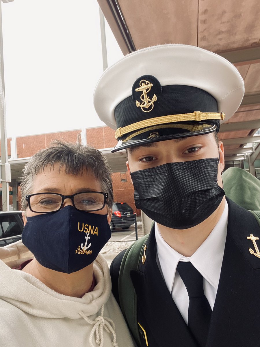 gitrdun6's tweet photo. ๐ My youngest boys are back and my โฅ๏ธ is complete @JPaskatch and Lucas...Havenโt laid eyes on them for SIX MONTHS. Looking good Midshipmen 4/C Paskach and 2/CPaskach ๐บ๐บ #USNA #midmom #Dapperdudes #FutureOfficers https://t.co/xO17ym1ncR