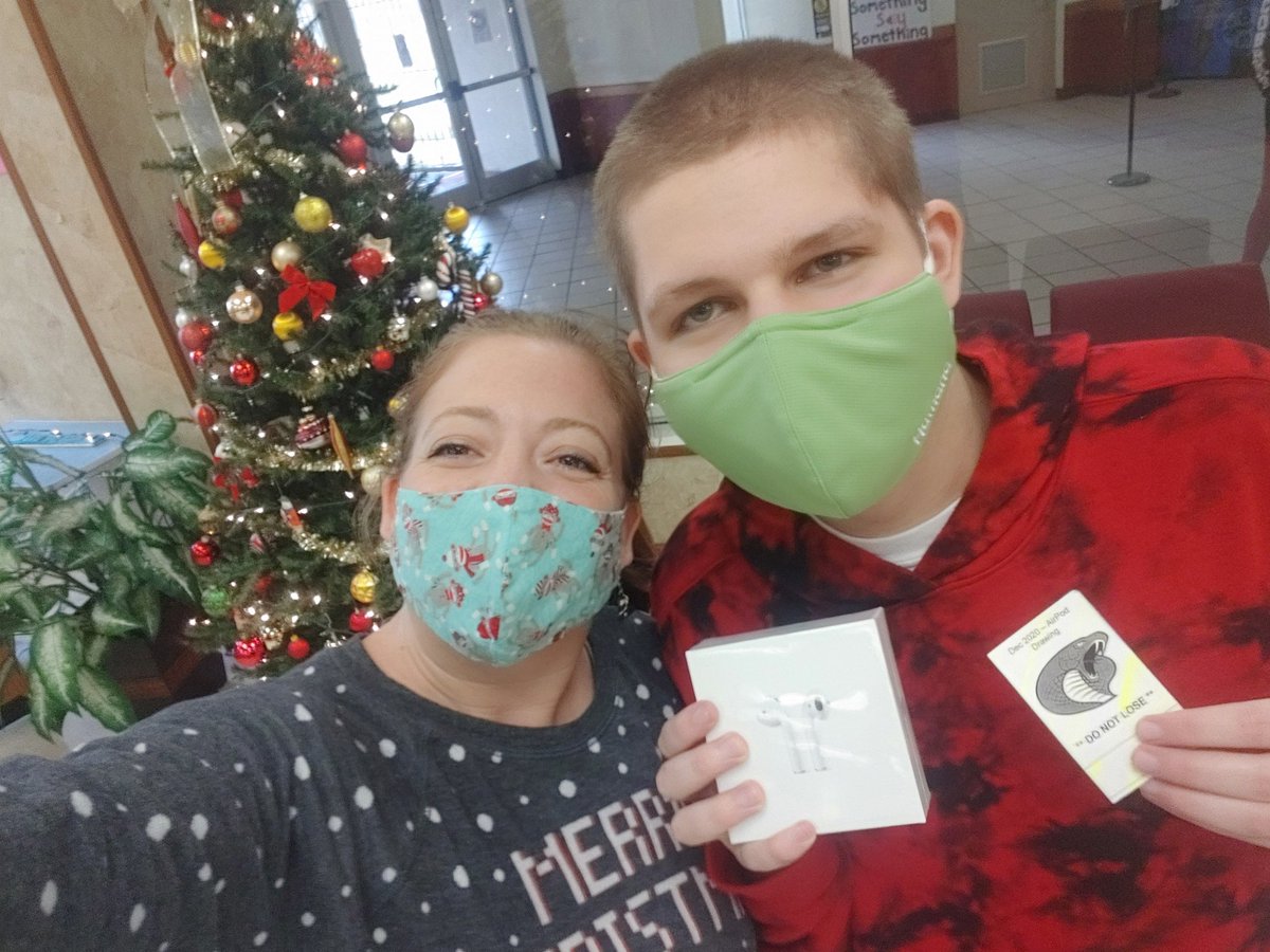 Sacha Fenimore tweet media