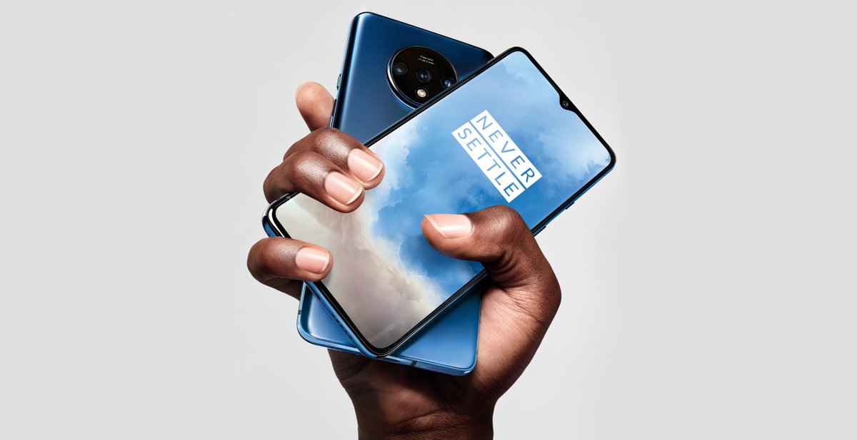 OnePlus_SE's tweet photo. Hotdog = #OnePlus7TSeries! Vilken färg fångade din uppmärksamhet? Eller var det Mclaren edition? https://t.co/JMAhMX9fOH