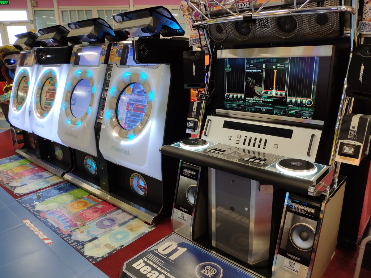 音ゲーチェッカー 仮 まだ公式ニュースリリースは出ていませんが ロシアで営業開始予定とされていたラウンドワンのロシア1号店 オープンしたようです 音楽ゲーム関連はオンライン接続できない影響でmaimai旧筐体 版とiidx26 オフライン版 Gdv8