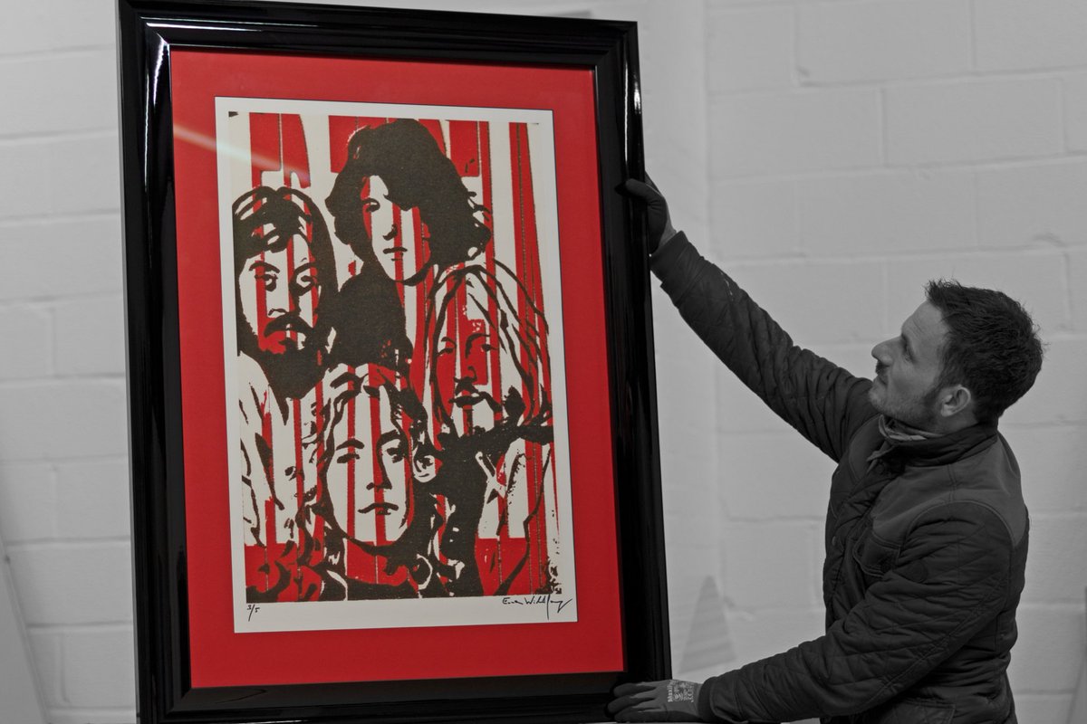 TheMasterframer's tweet image. 👀 Anyone know the band? 🎸 #pictureframing #custommade #customframing #daventryframers #artglass #onlineshopping #indiebusiness #wearetheframers #band #frames #photography #applepictureframing #daventry